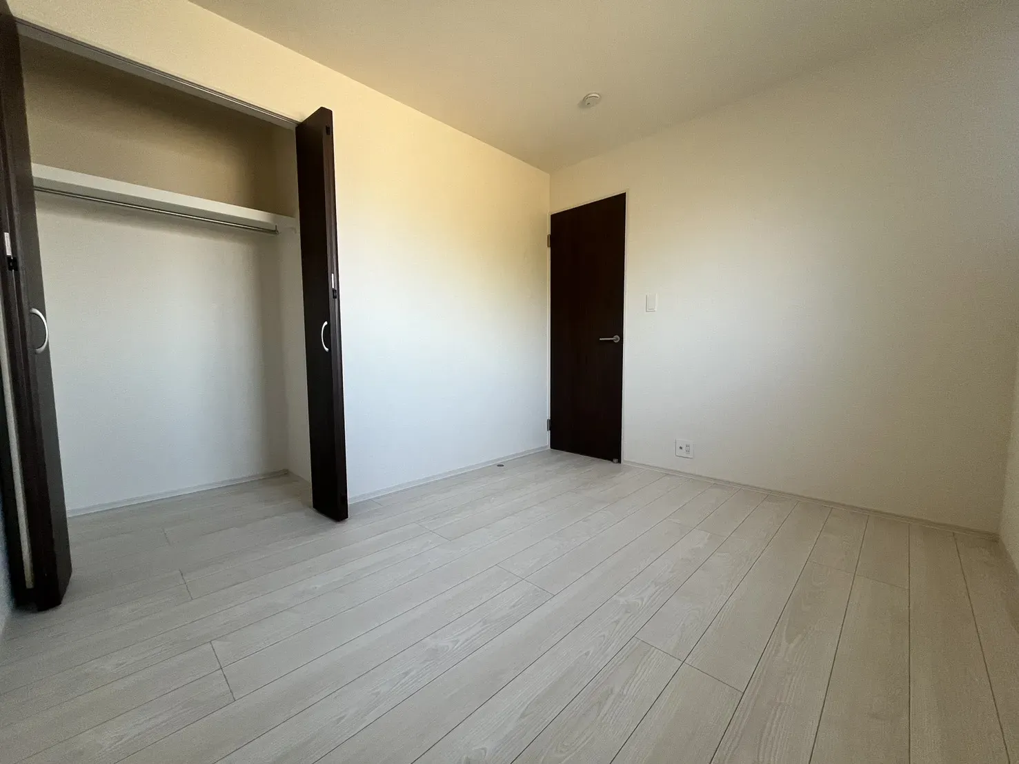 ☆1号棟　洋室5.25畳☆