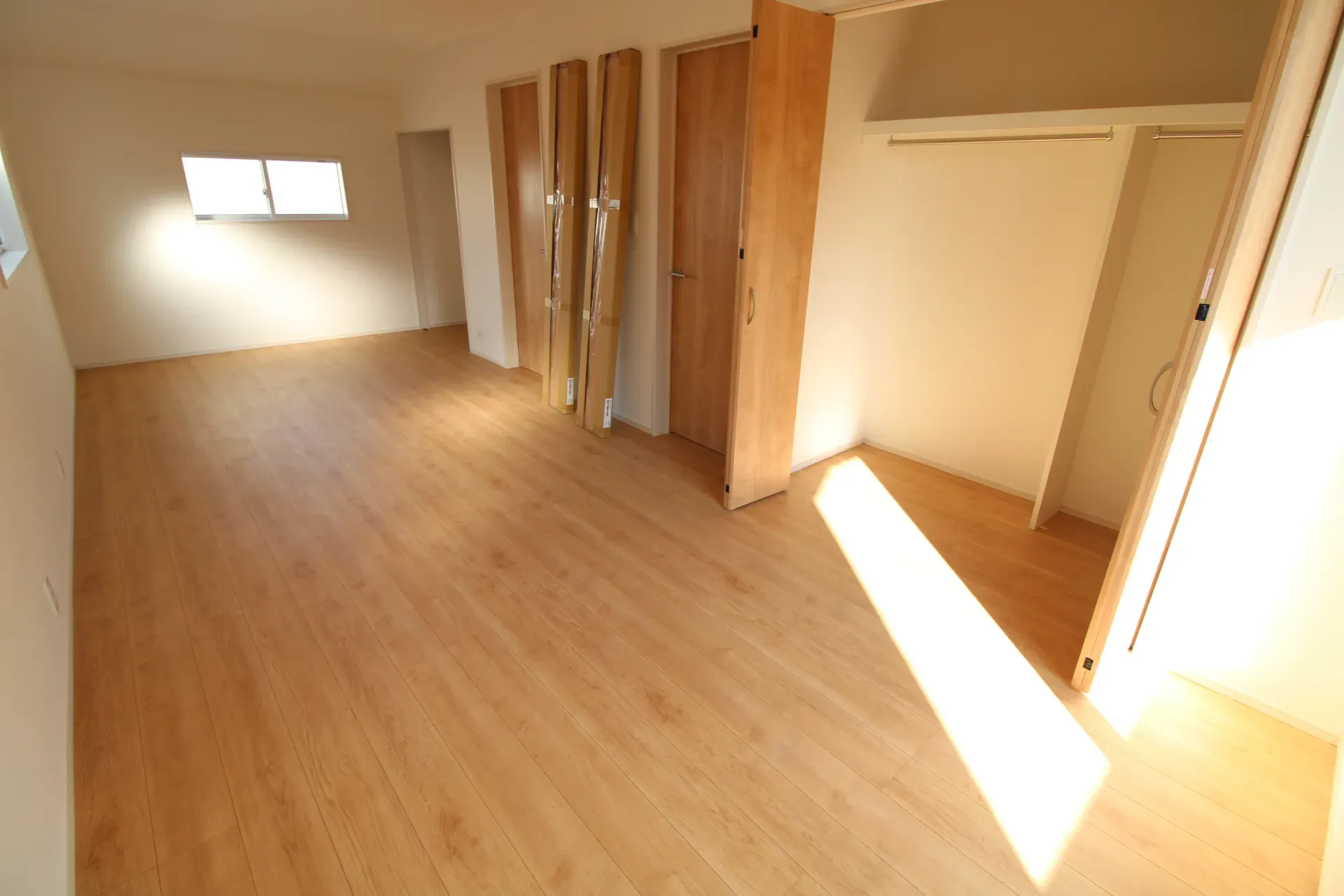 洋室(5.25帖+6.0帖)