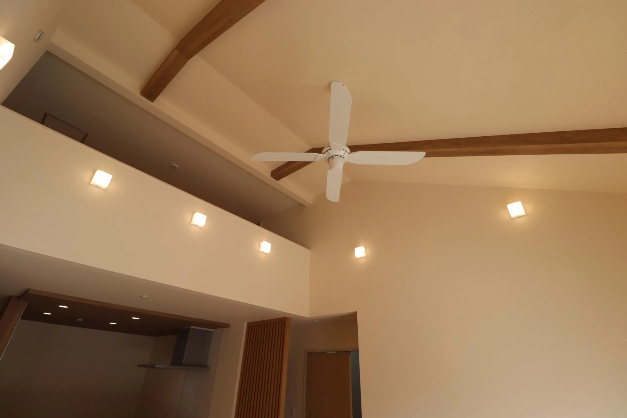 1号棟　リビング勾配天井
