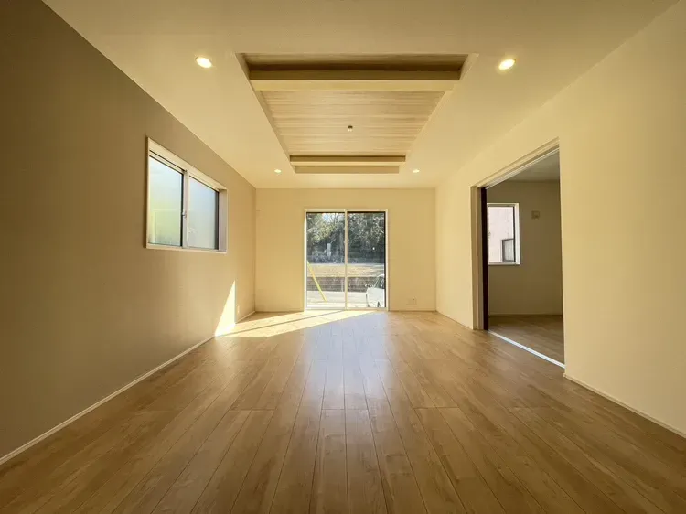 リビングの天井には折上天井