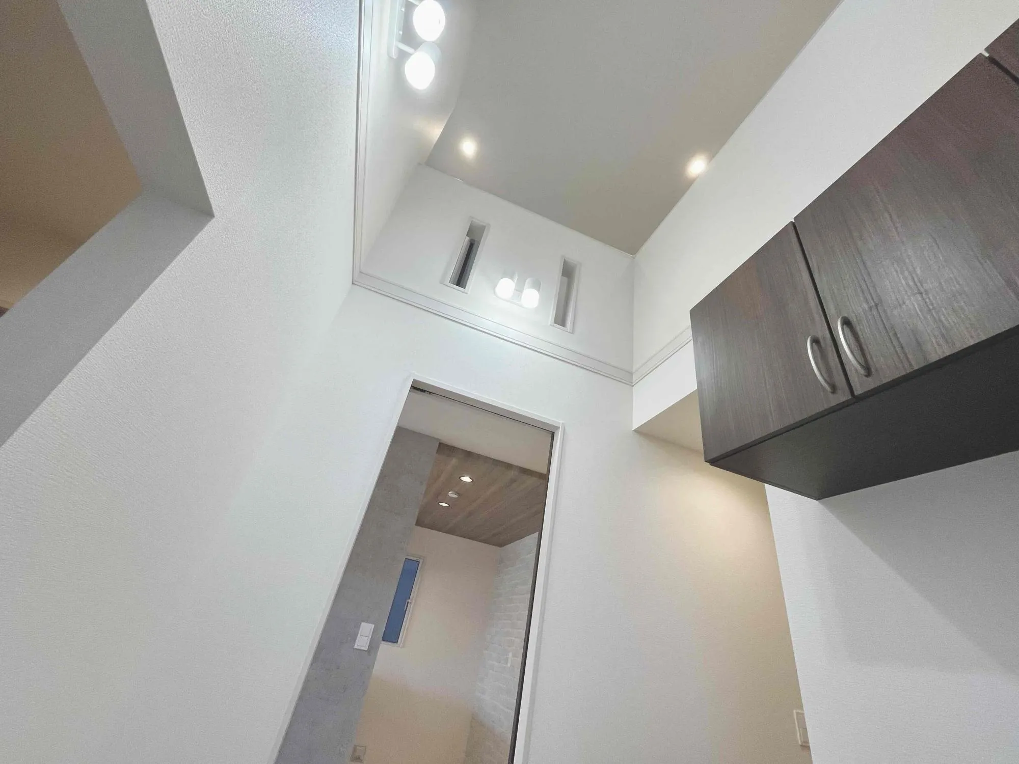 5号棟　玄関吹き抜け