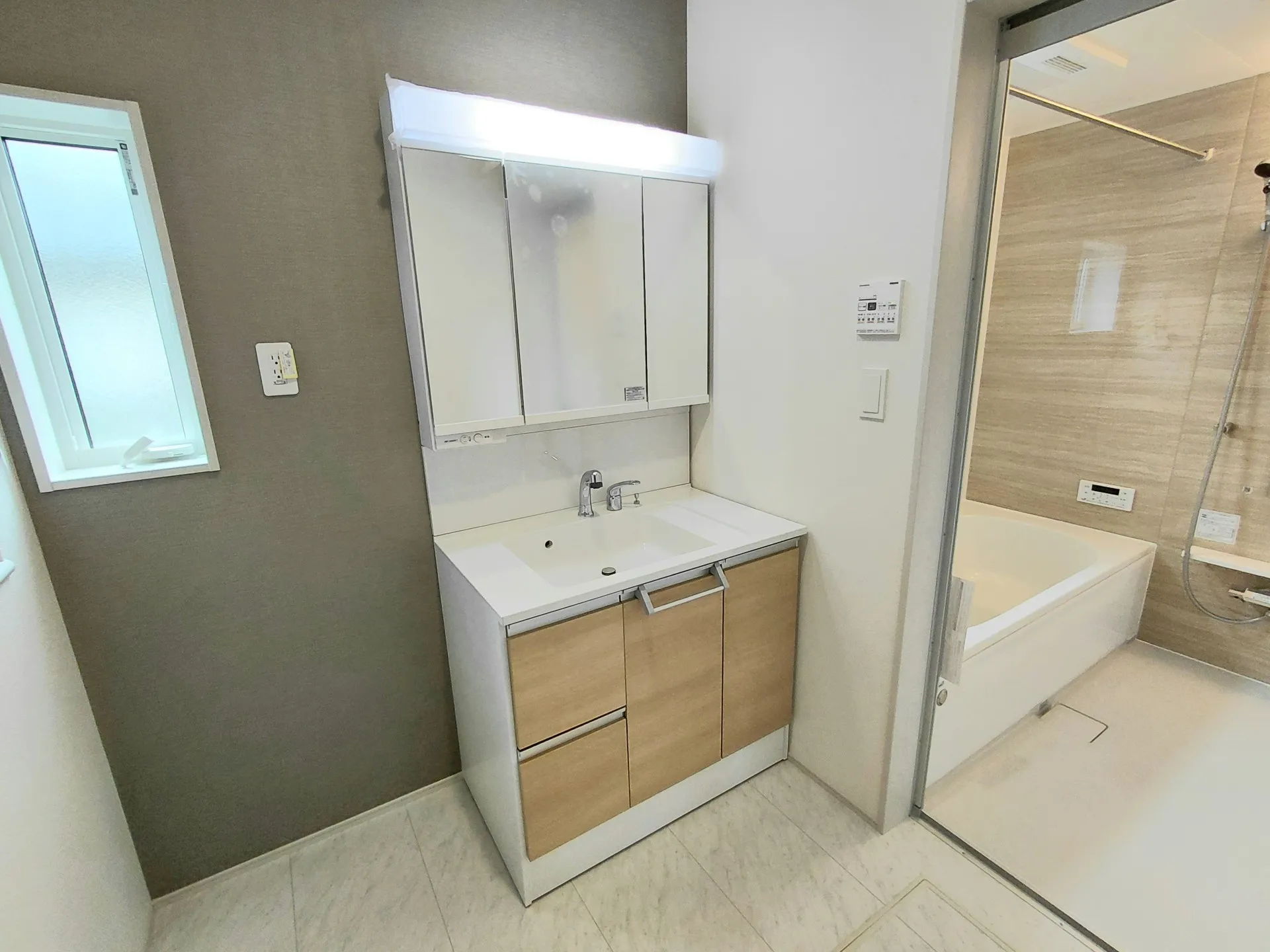 1号棟　洗面所①