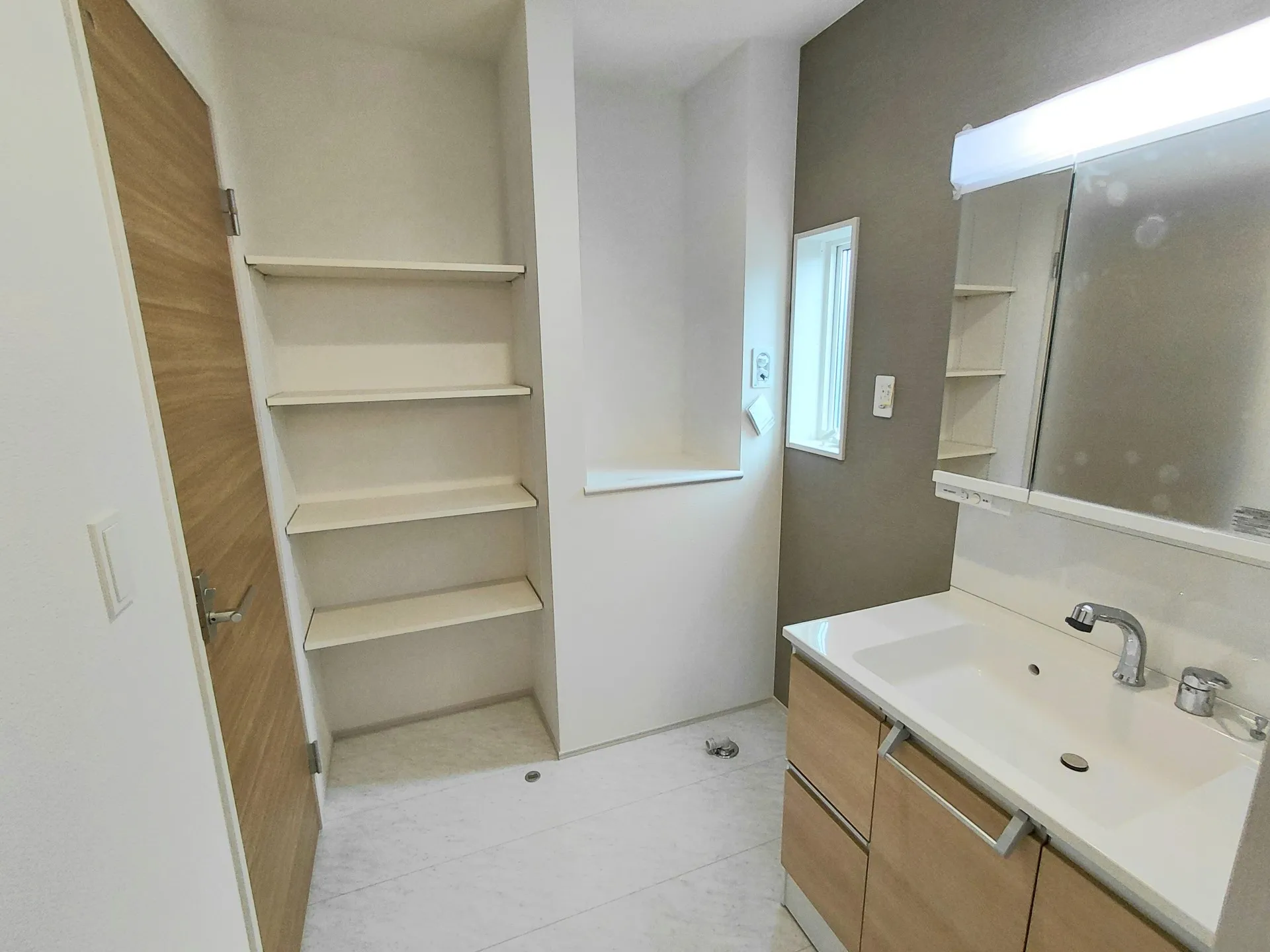 1号棟　洗面所②