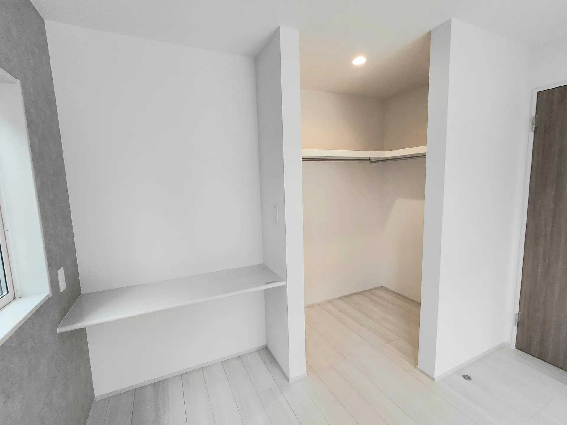 2号棟　カウンター・ウォークインクローゼット