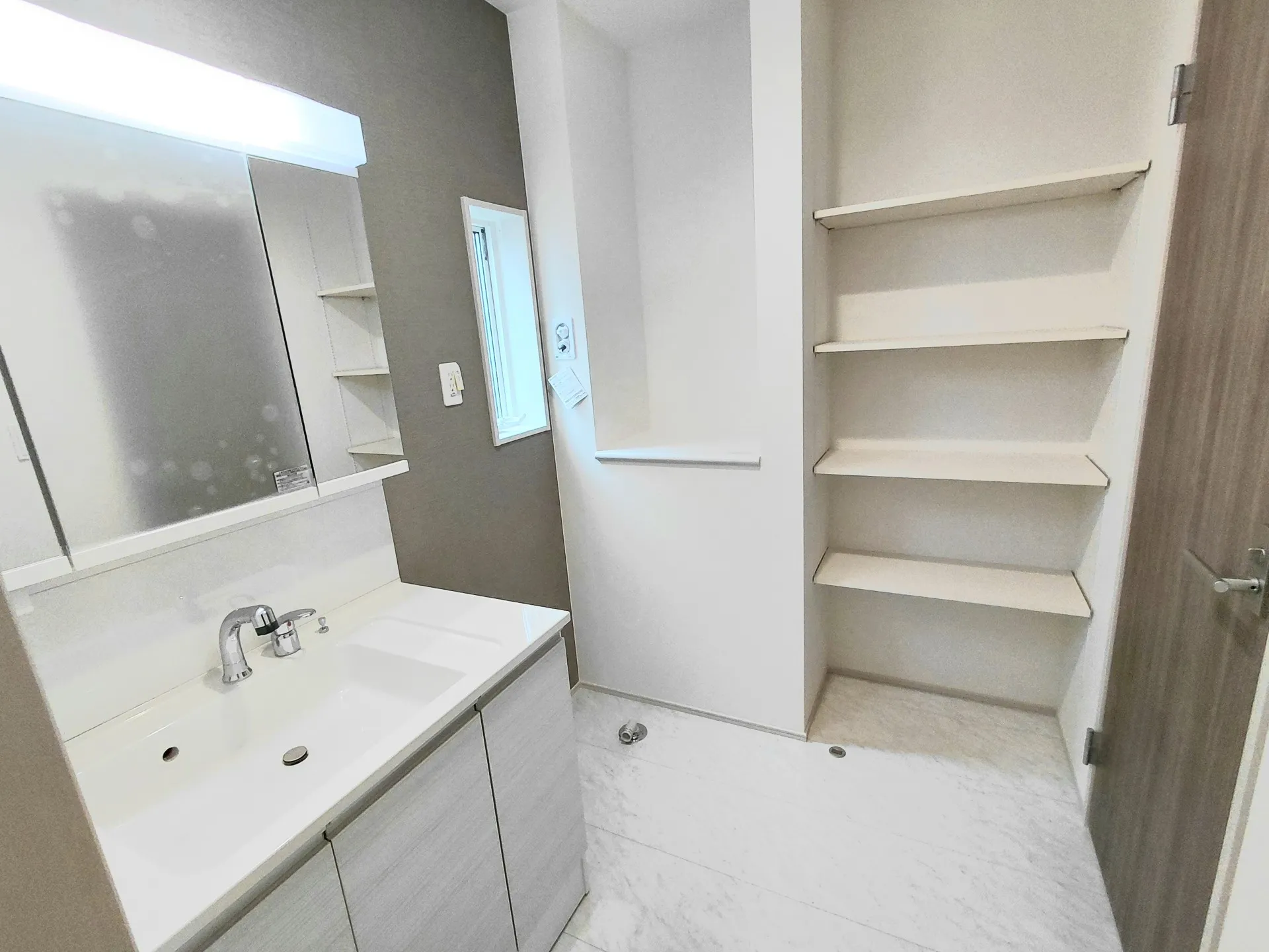 2号棟　洗面所②