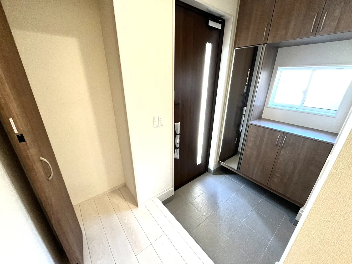 ☆1号棟　玄関☆