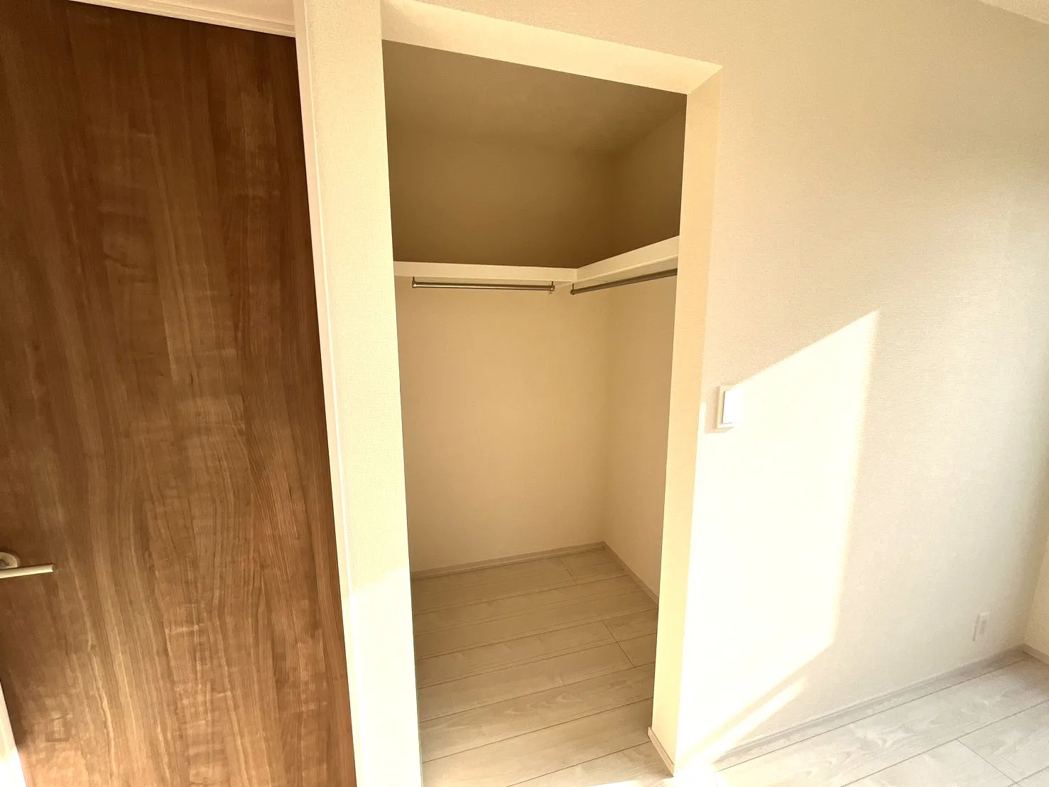 ☆1号棟　洋室ウォークインクローゼット☆