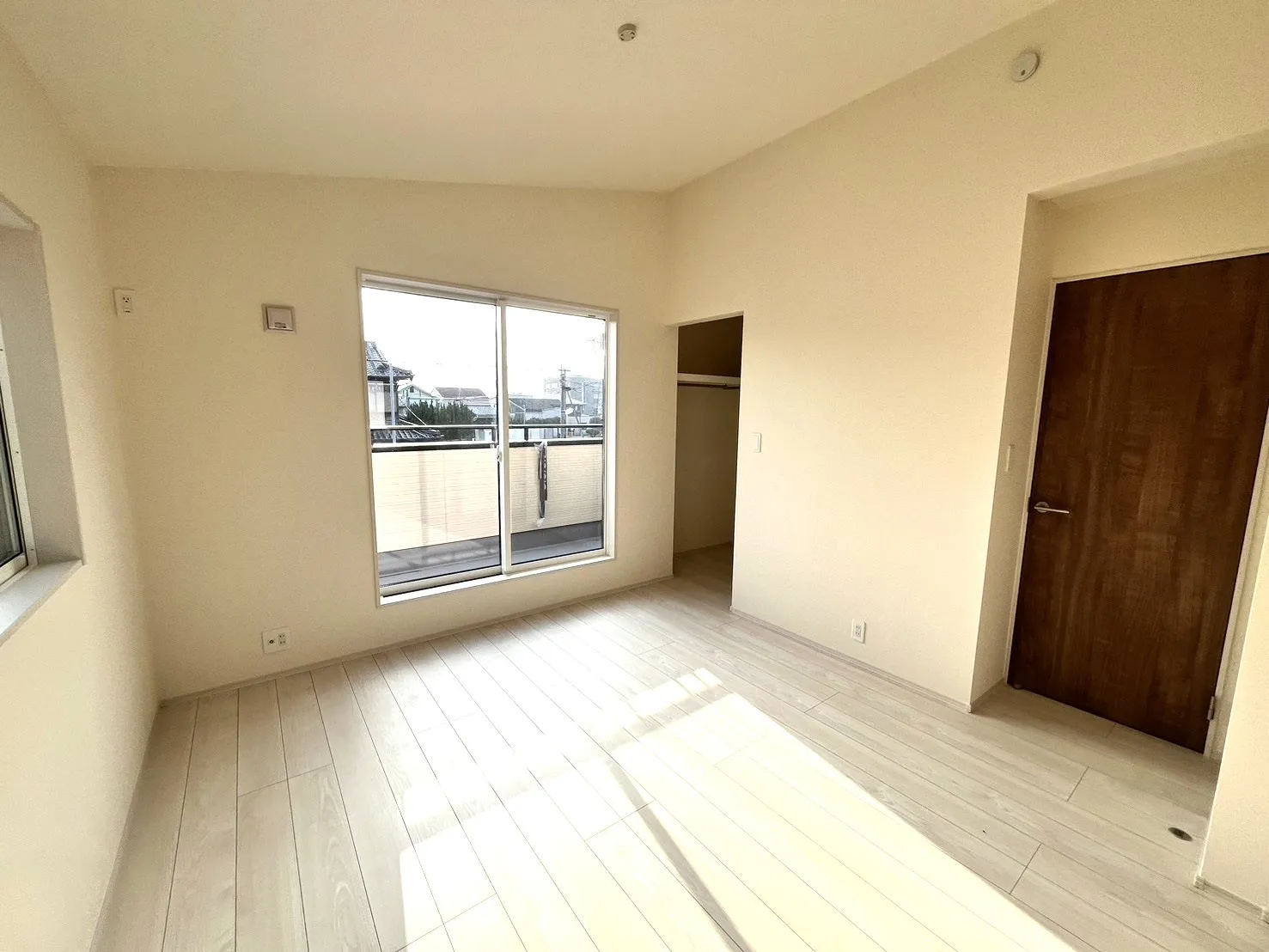 ☆1号棟　洋室5.25畳&6.12畳(可変型間取り)☆