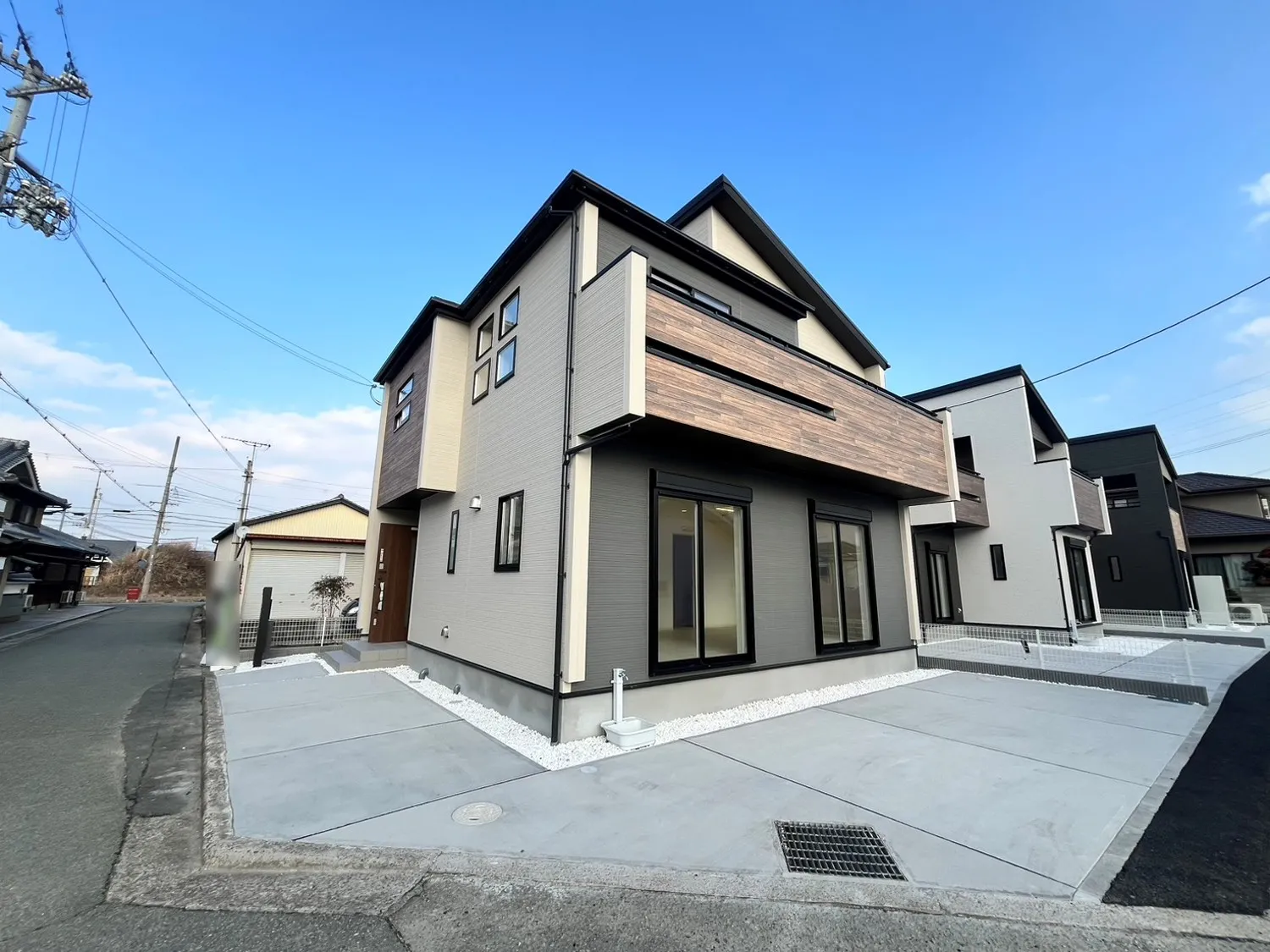 ☆1号棟　完成外観☆