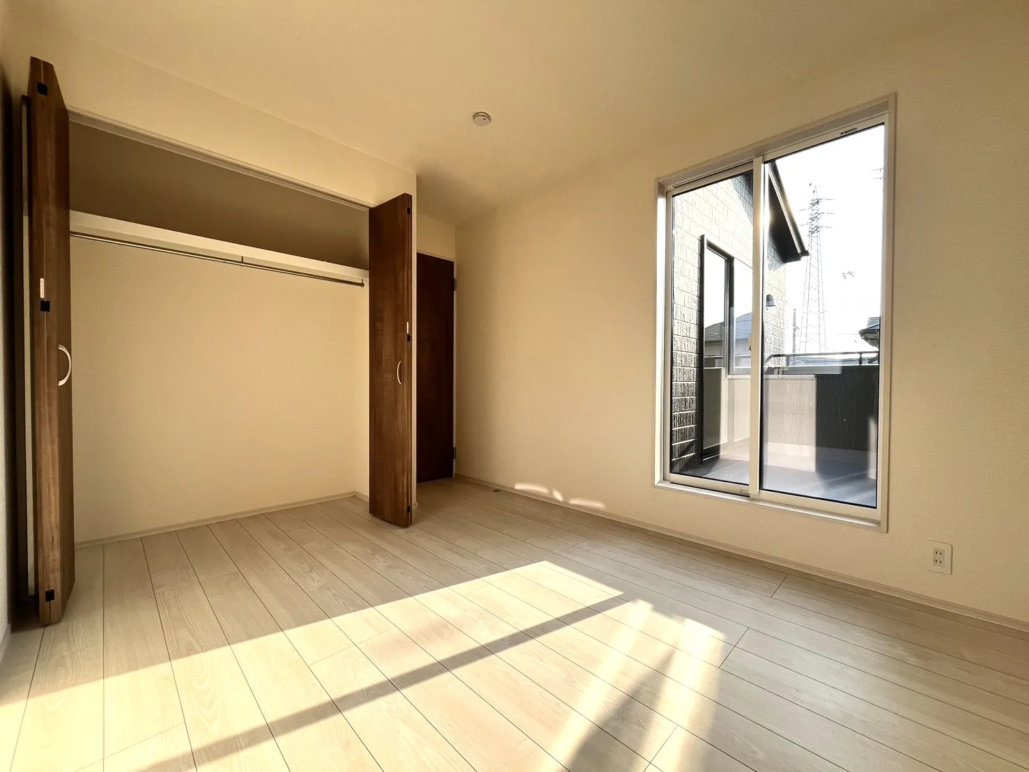 ☆3号棟　北東側洋室5.0畳☆