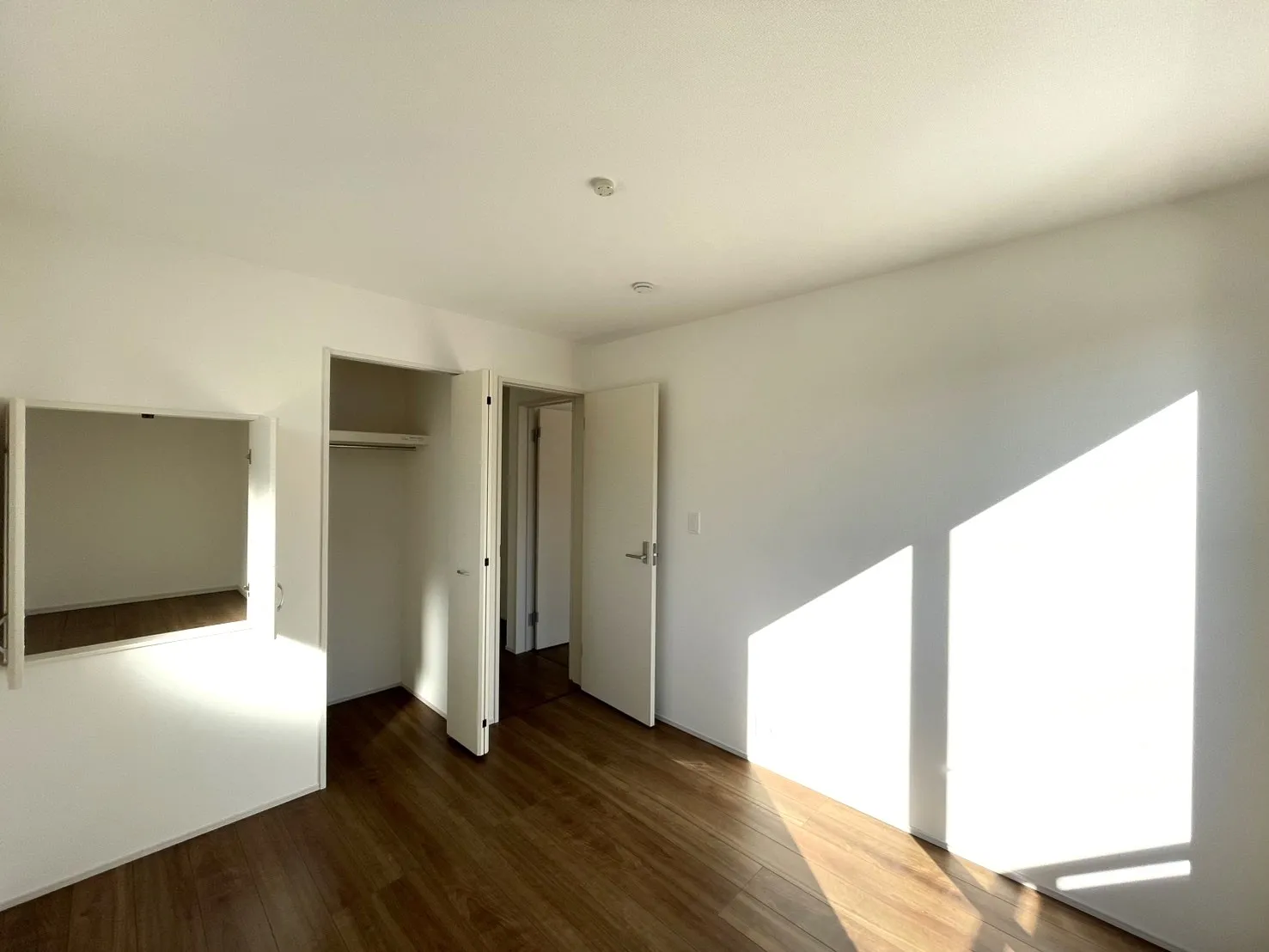 1号棟　居室5.25帖(南側)