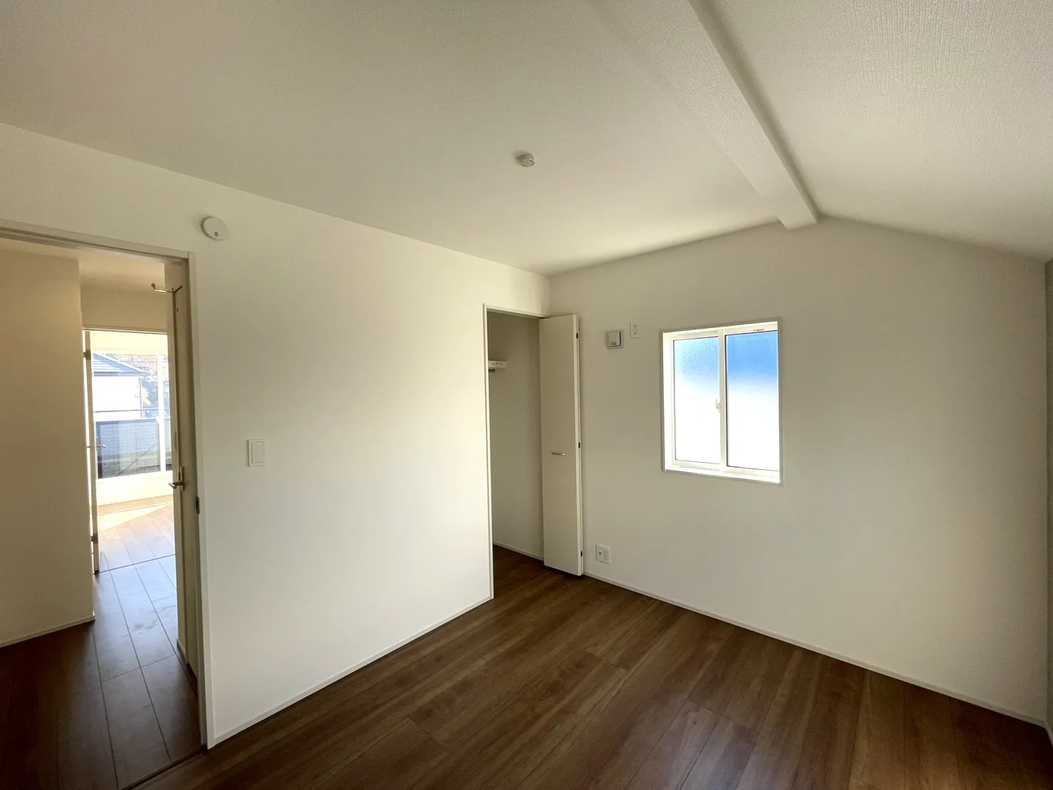 1号棟　居室5.25帖(北側)