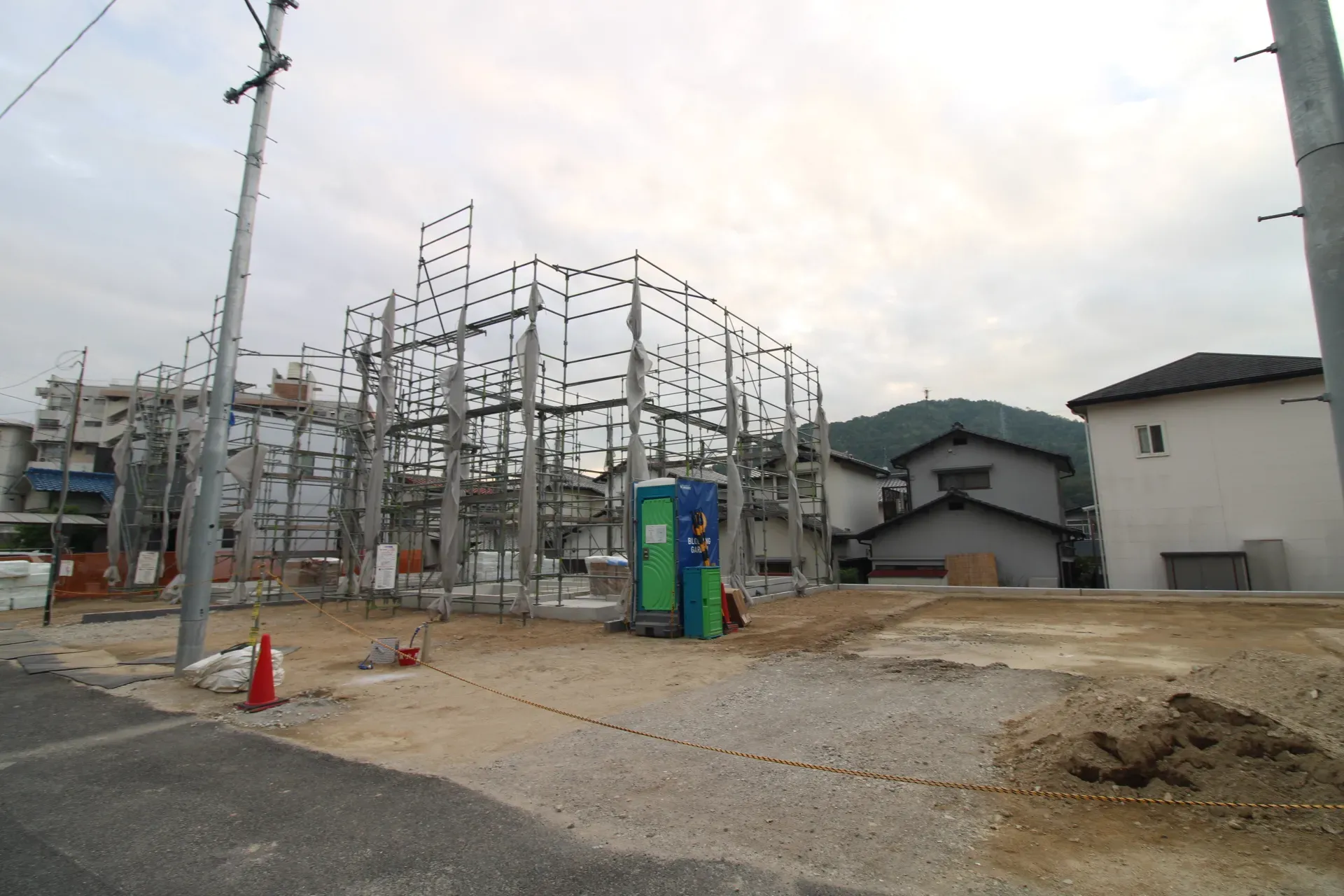 前面道路から見た宅地