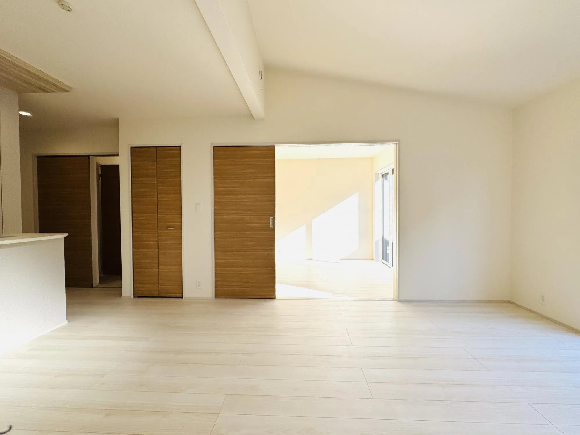 【リビング東向き】