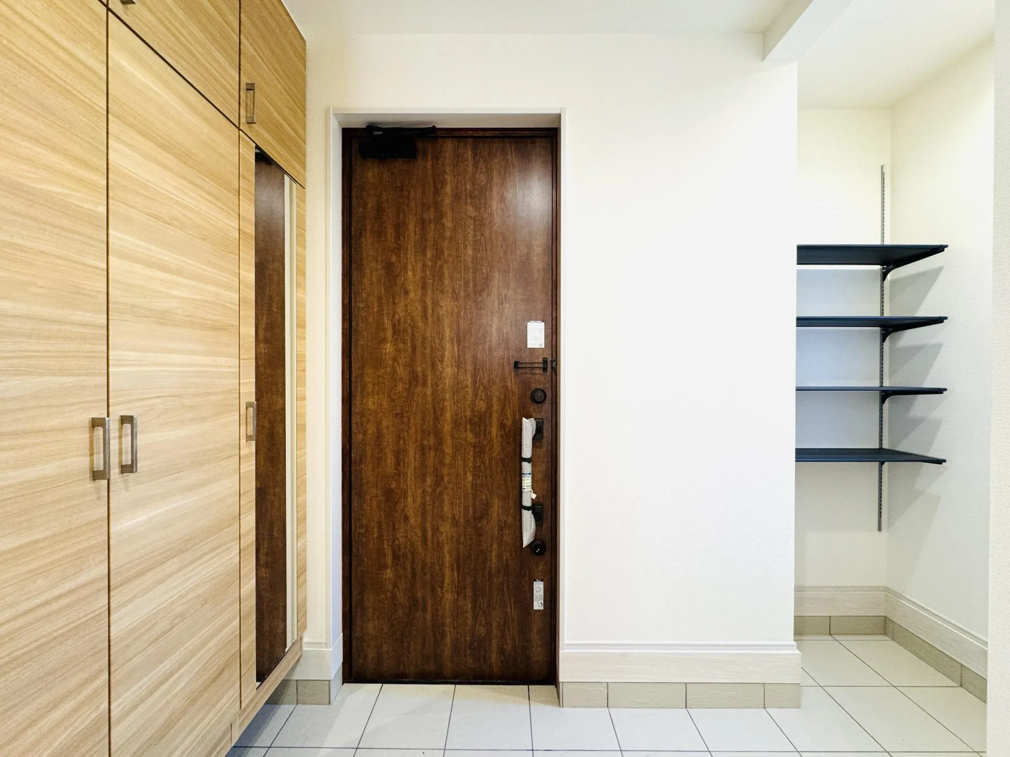 【玄関スペース】