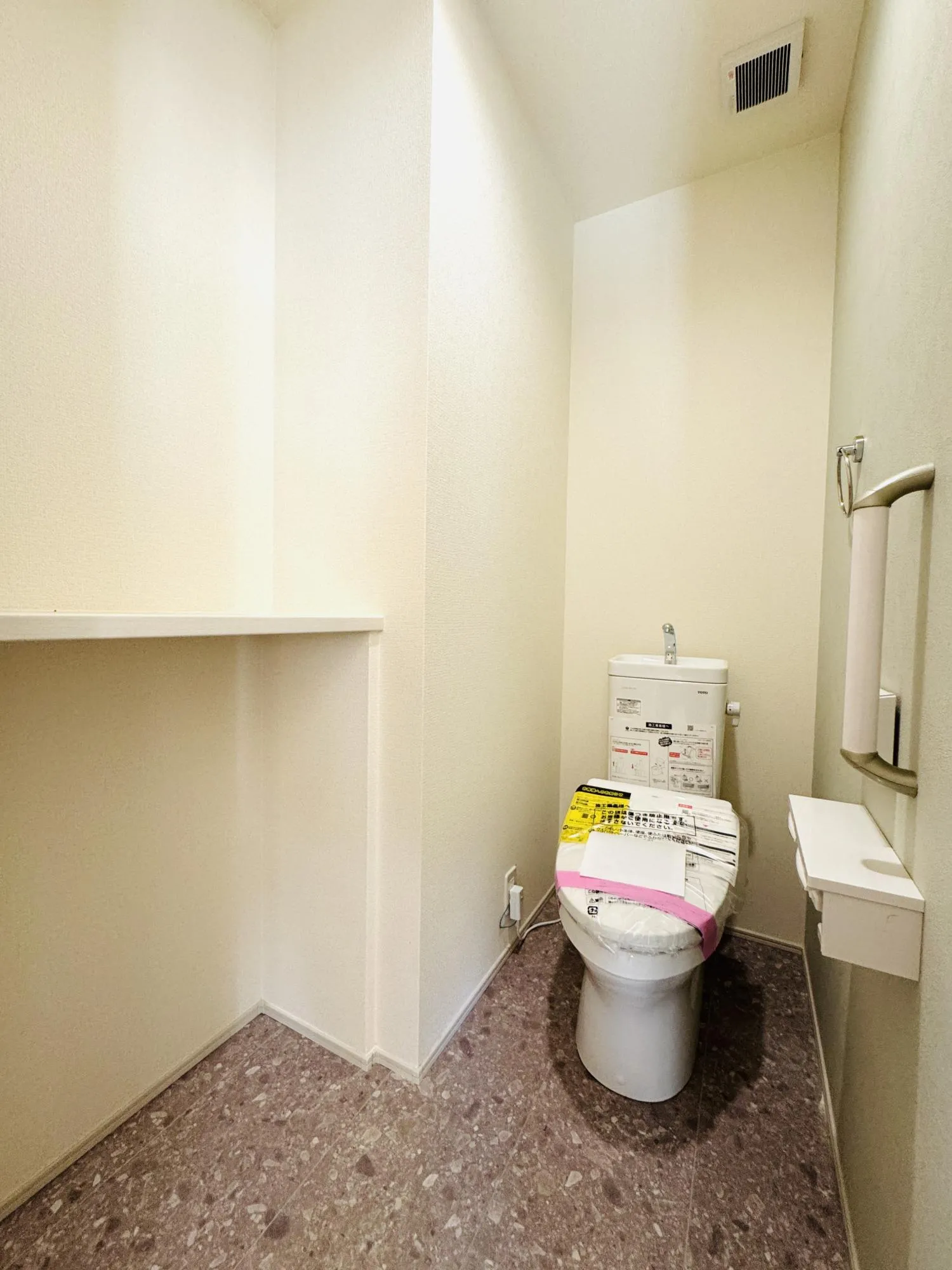 【南側トイレ】