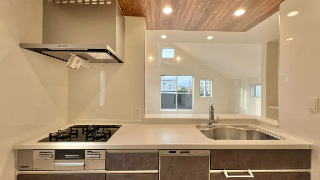 <1号棟>
横幅のあるリビングは料理が捗ります。