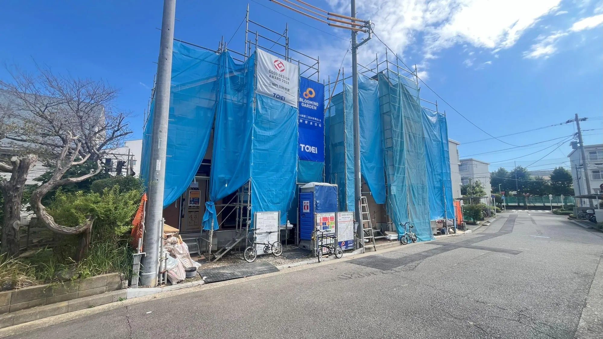 全面道路約6.4mで、駐車も楽々!