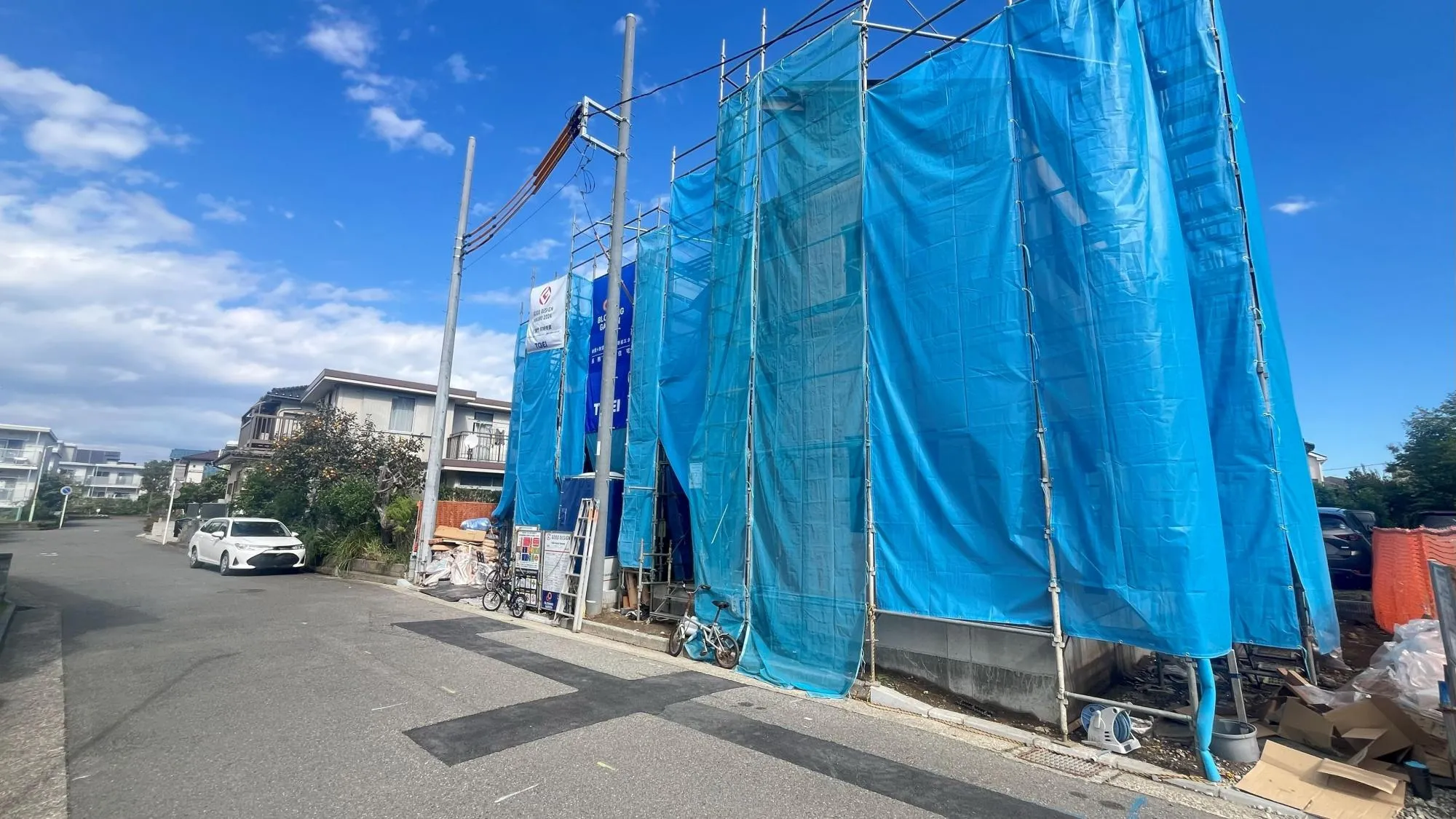 2号棟:玄関には玄関吹抜を採用!土間収納もあり、ベビーカーの収納も出来ます!