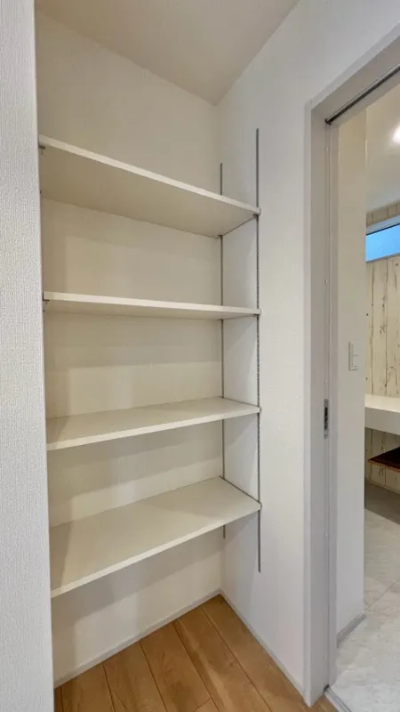 <2号棟>
1Fキッチン横収納