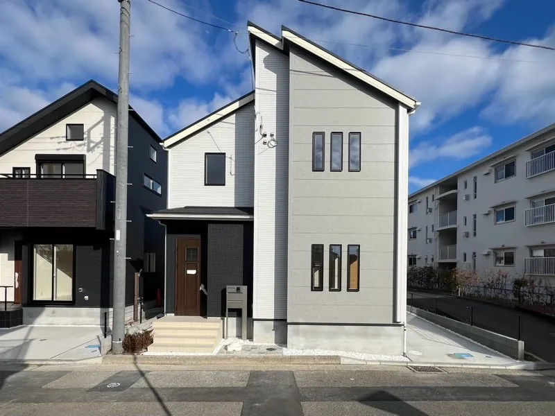 <2号棟>
外観写真