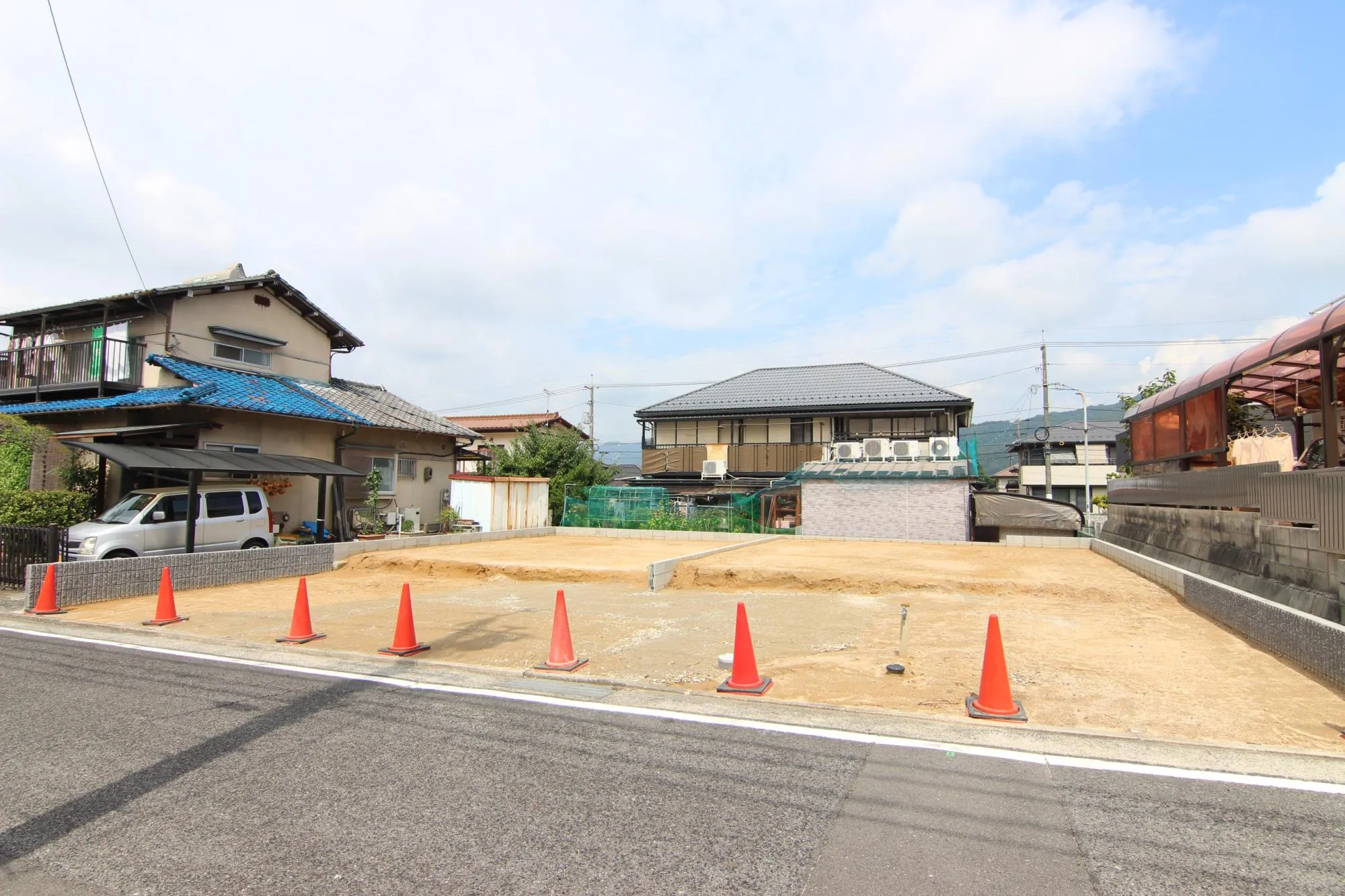 前面道路から見た宅地