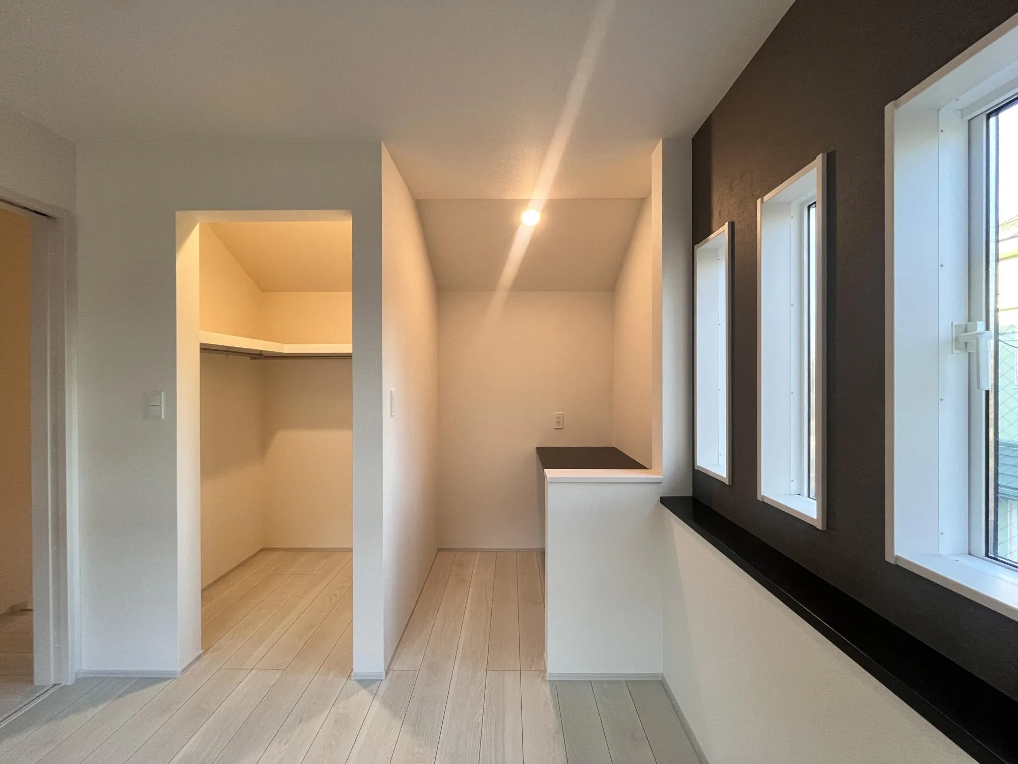 洋室7.1帖ワークスペース