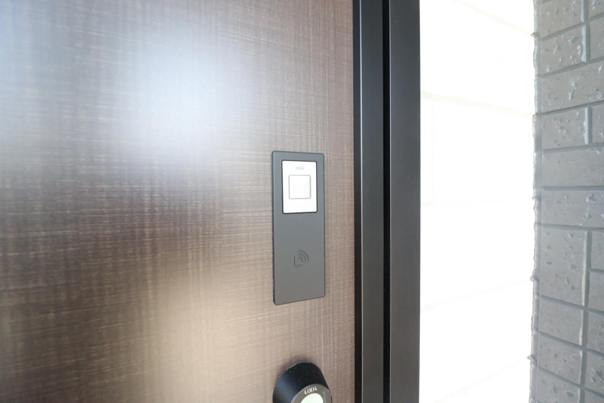 【1号棟/玄関】