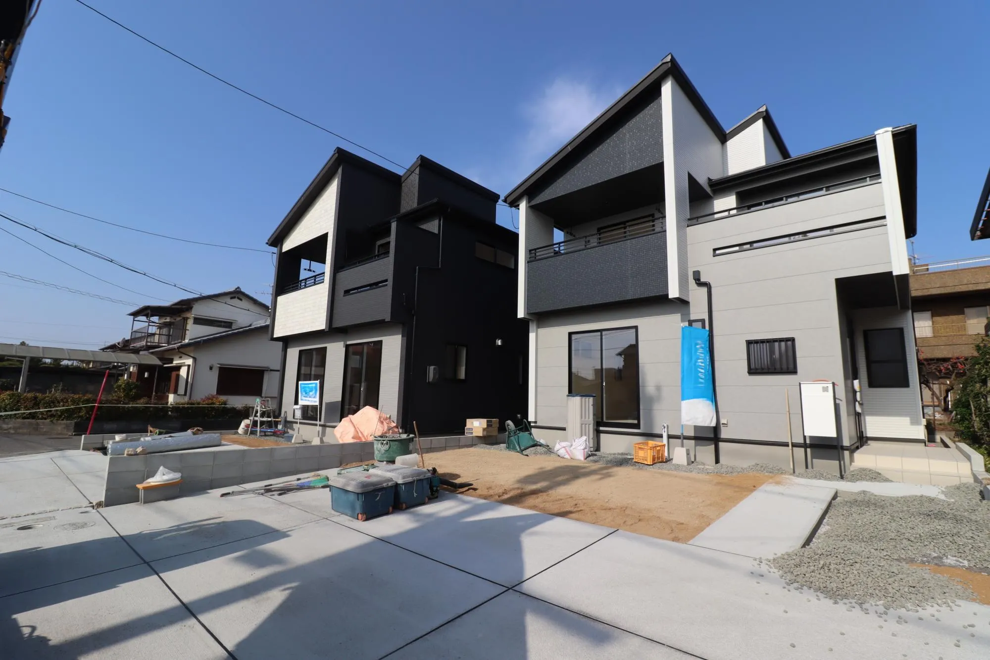 【外観/左1号棟:右2号棟】