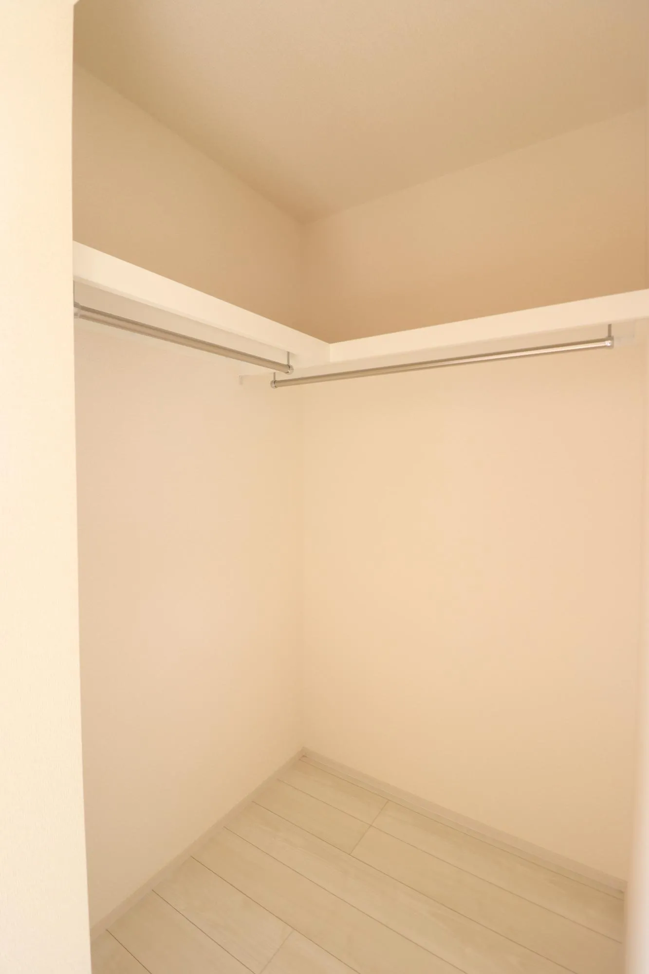 【2号棟/2階ウォークインクローゼット】