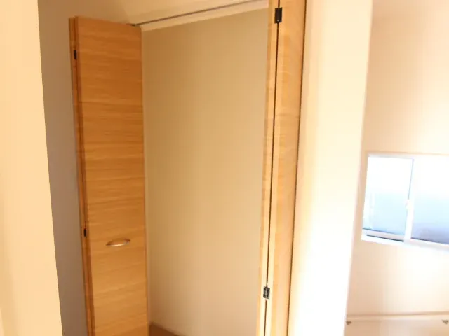 2階廊下収納　1号棟