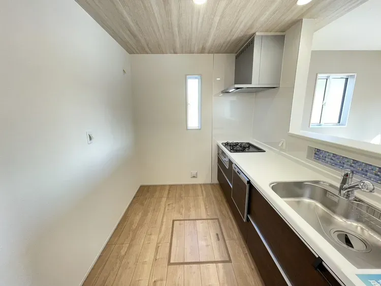 2号棟　システムキッチン食洗機付き