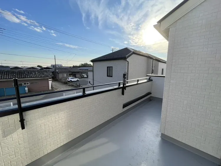 3号棟　バルコニー奥行1.3m～2.2m