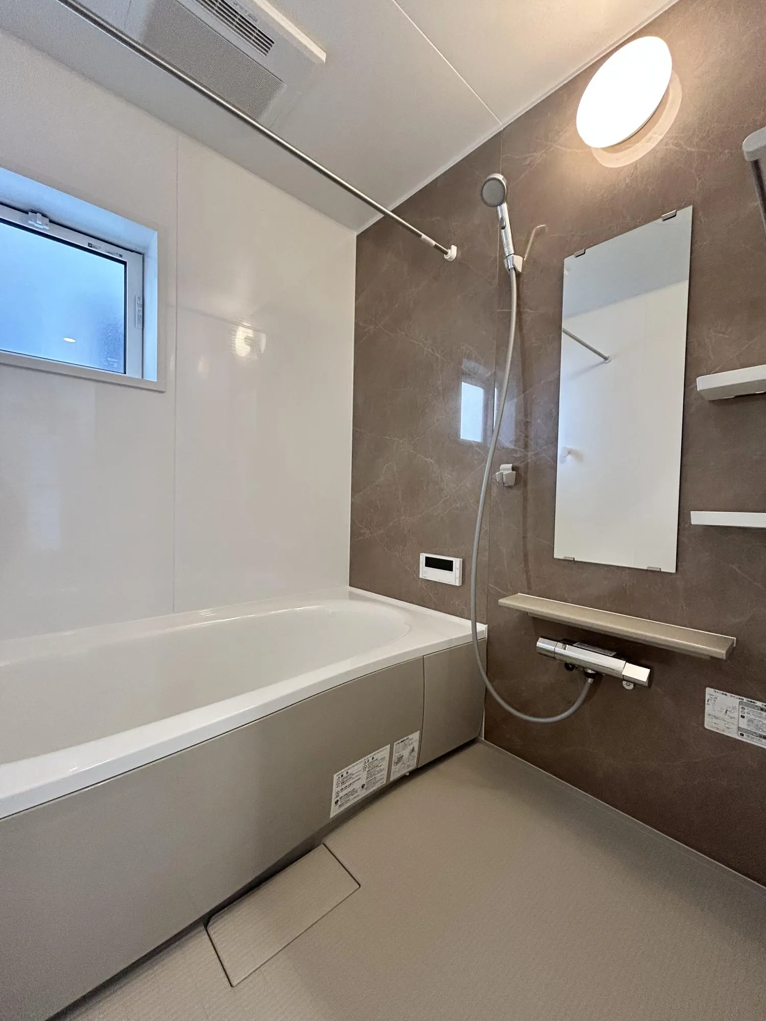 2号棟　浴室乾燥機付きで雨の日の洗濯物も安心♪