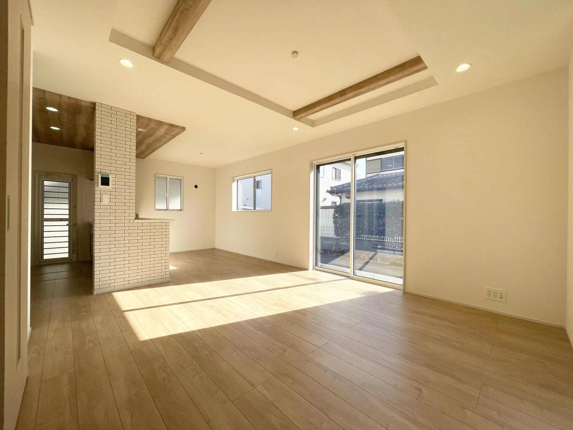 【リビング】日当たり良好なリビングです♪