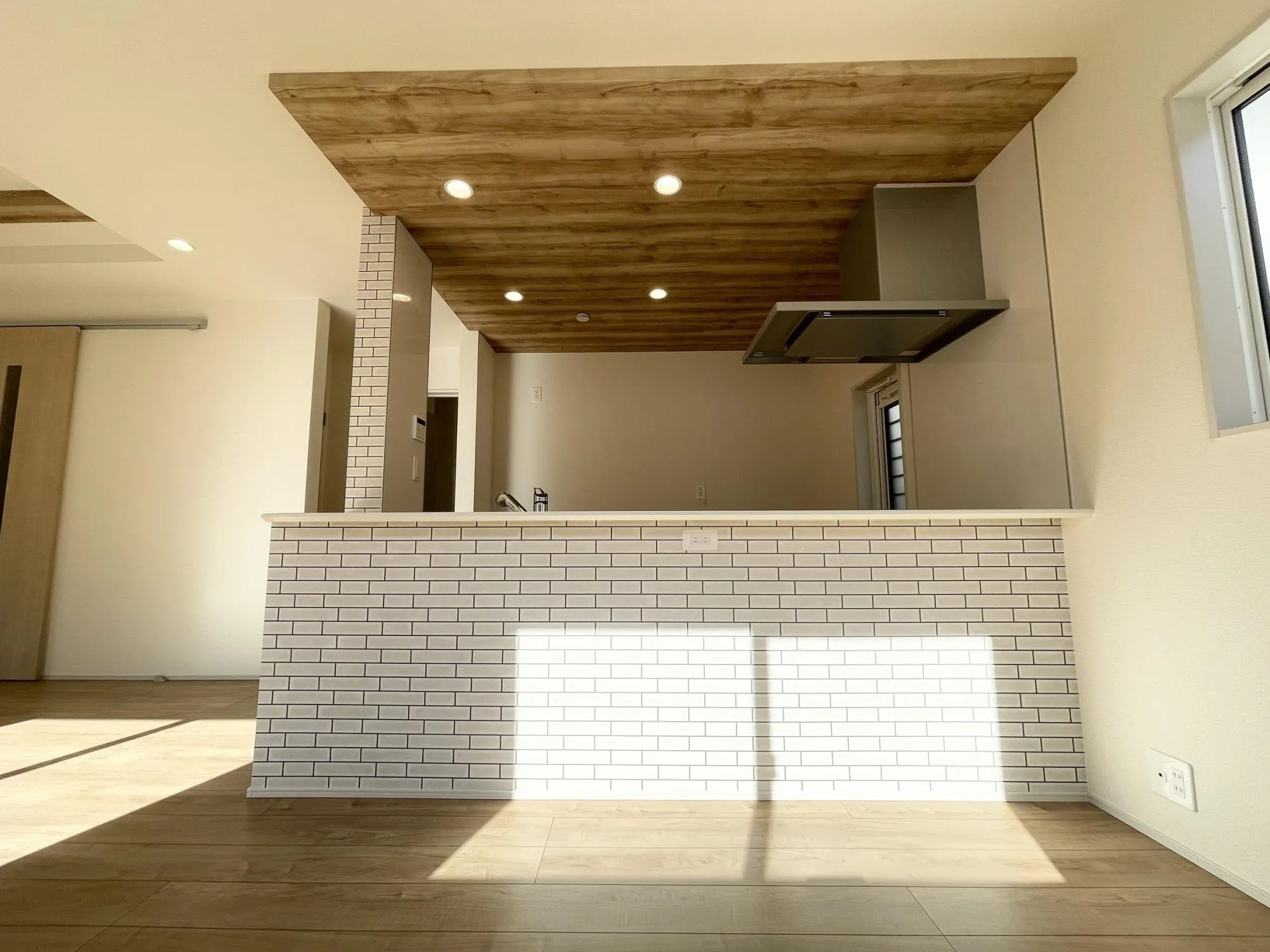 【ポップアップ天井】ポップアップ天井で明るくおしゃれを演出♪