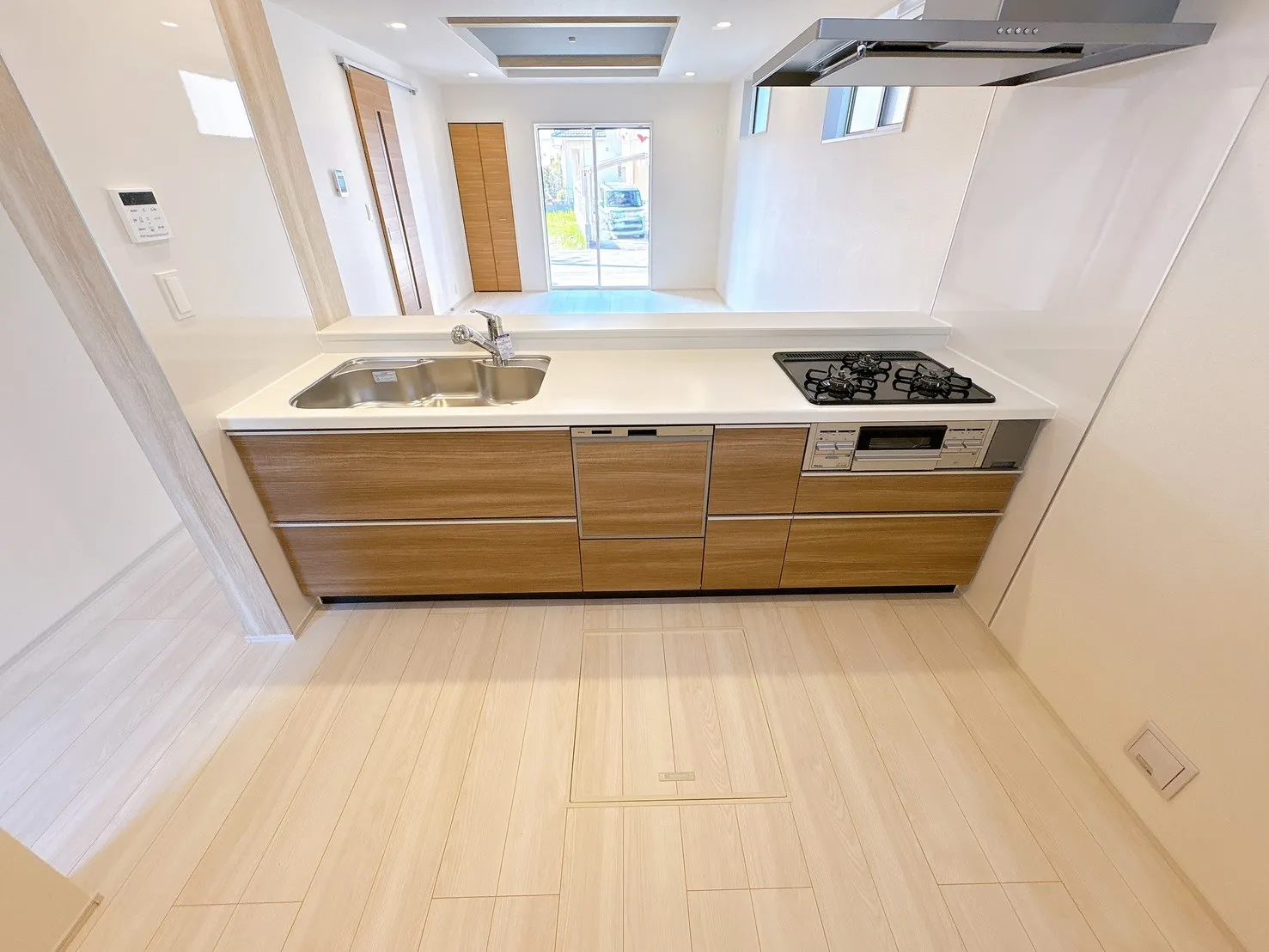 【キッチン】食洗器乾燥機、浄水器蛇口の設備充実の広々としたシステムキッチンです♪