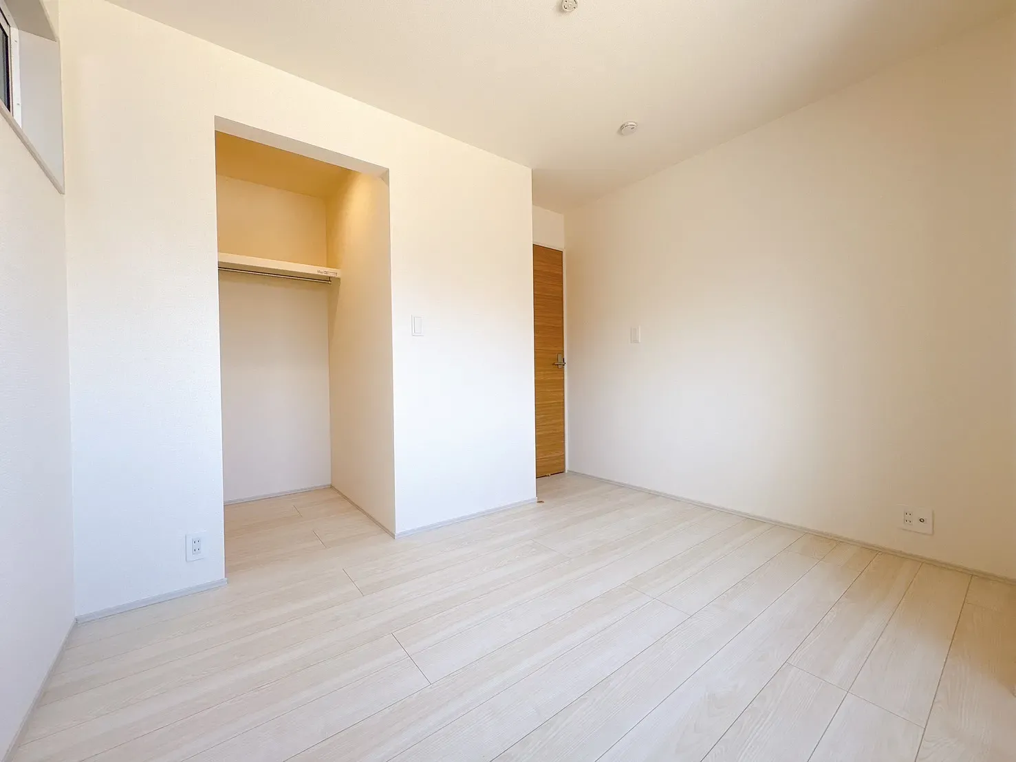 【洋室】使い勝手の良いサイズのお部屋です!