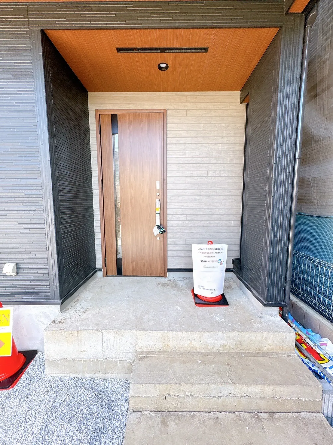 【玄関設備】らくらく施解錠のスマートキーです♪