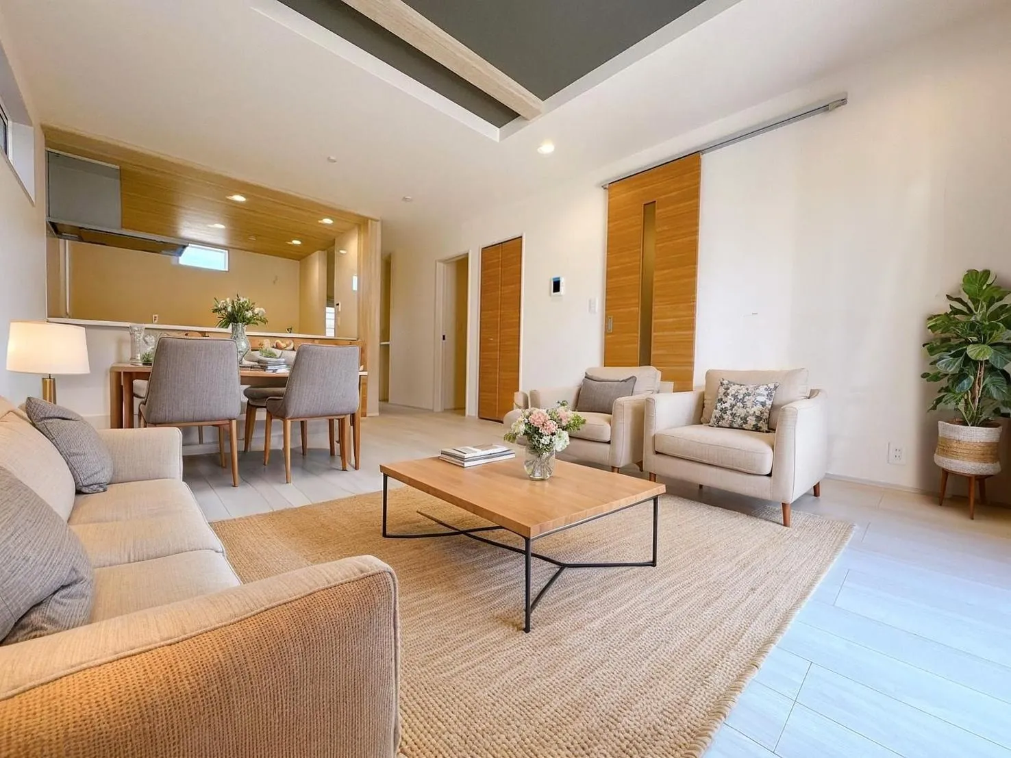 【リビング】ゆったりリビング!シャッター、折上天井と設備も充実です♪