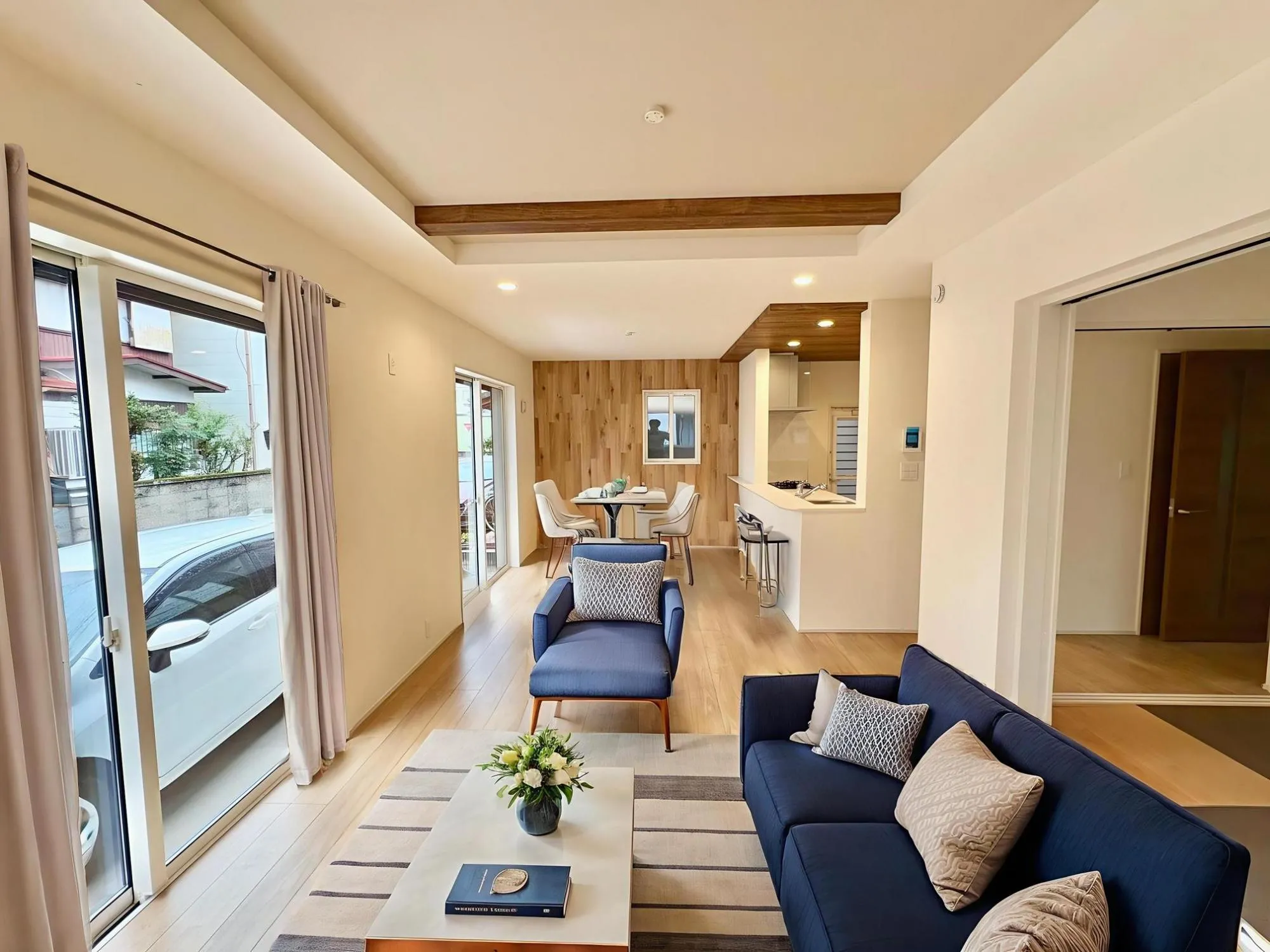 ※掲載の室内写真はCG加工により家具・小物を配置したイメージです。