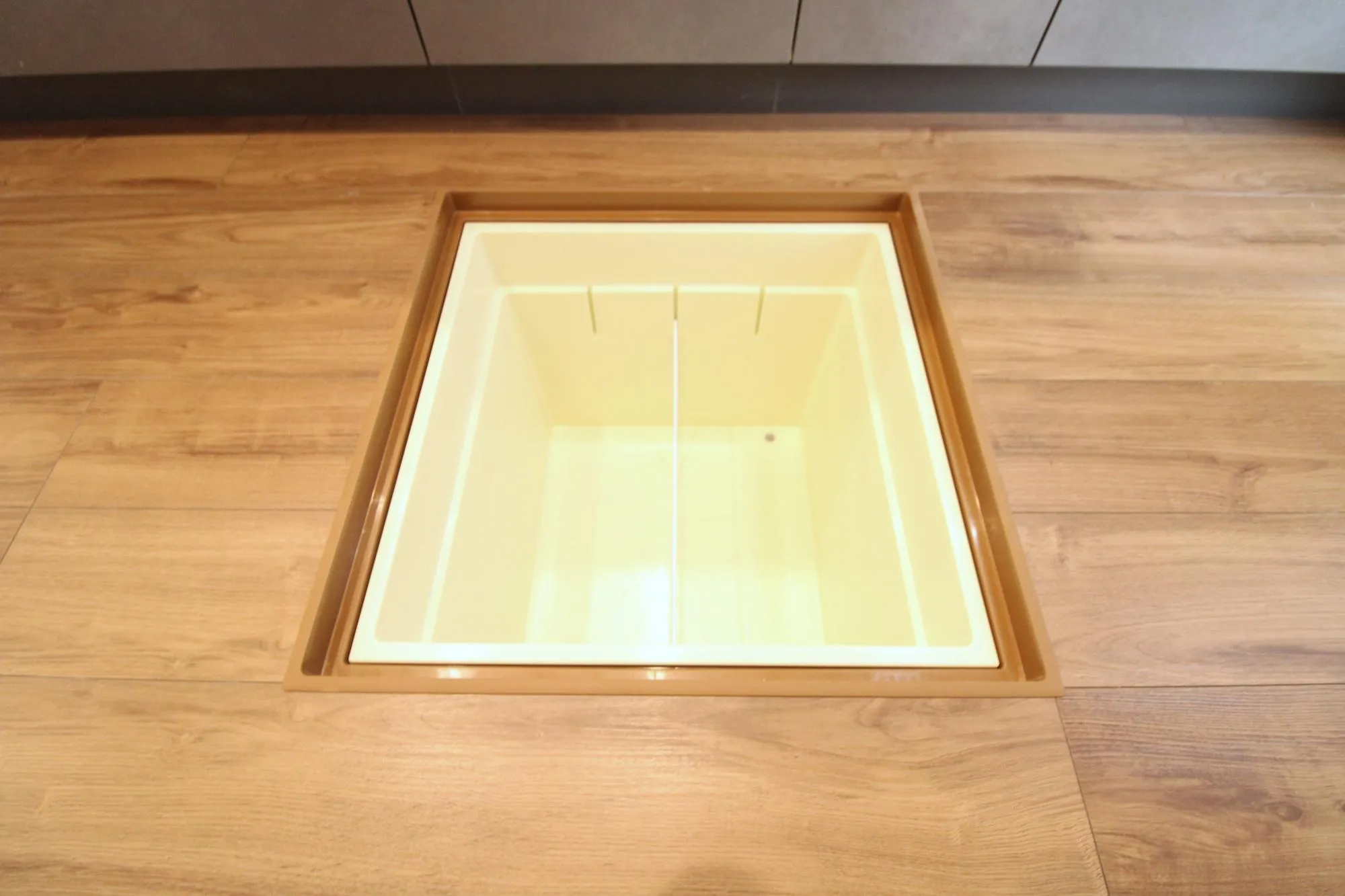 【キッチン床下収納】