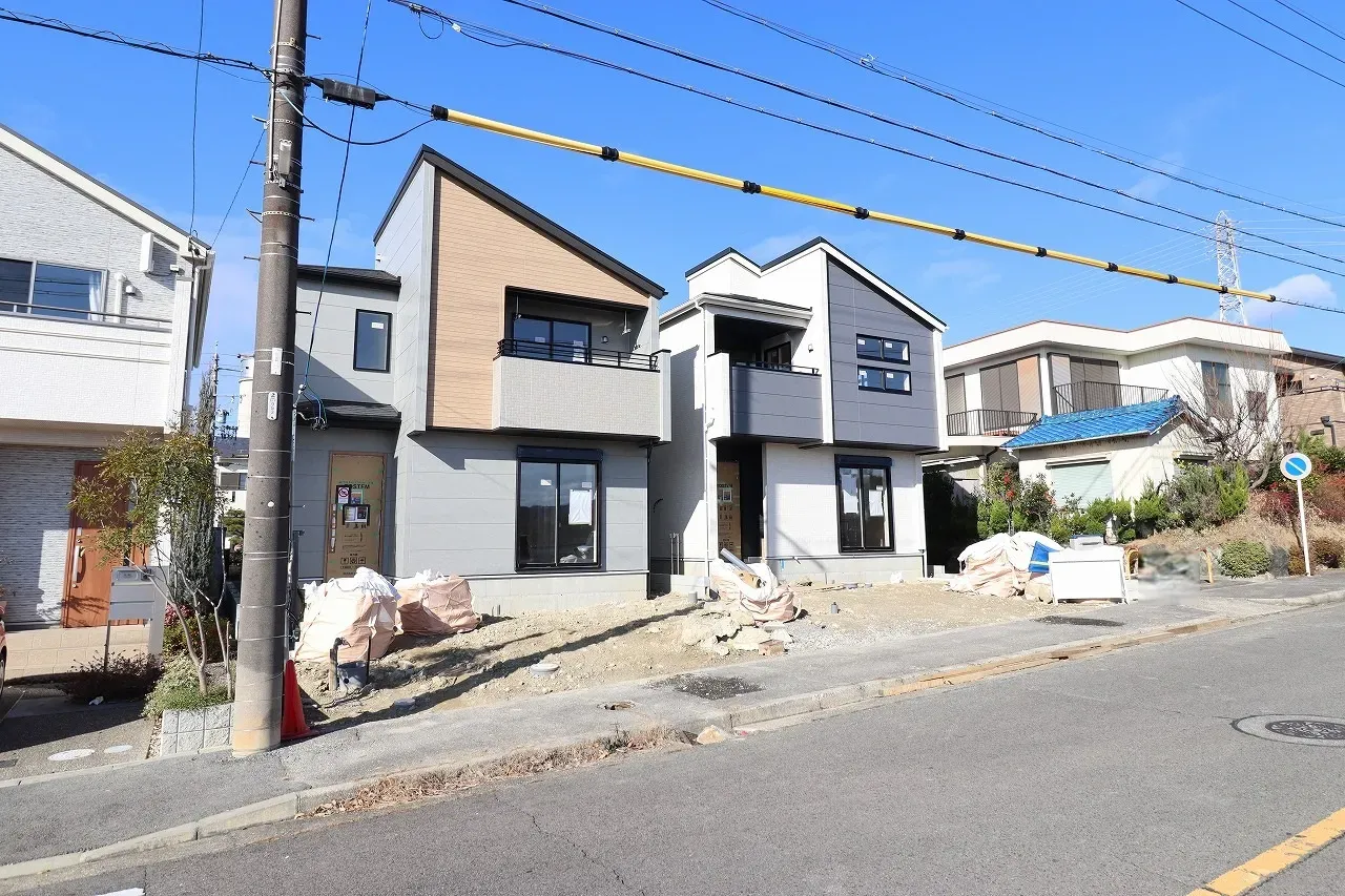 外観写真(足場外れ)