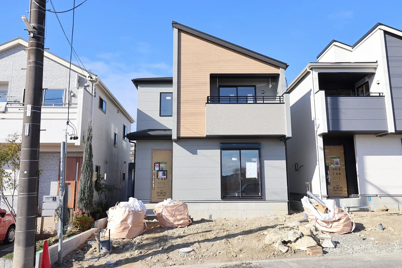 ①号棟　外観写真(足場外れ)