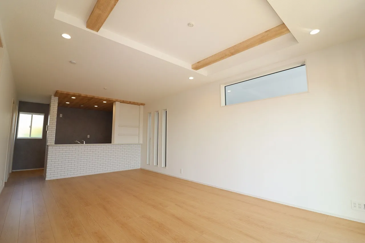 ①号棟　LDK(19.8帖)