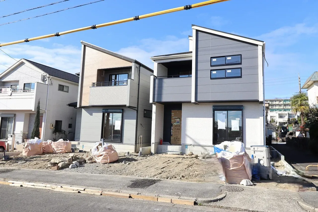 外観写真(足場外れ)