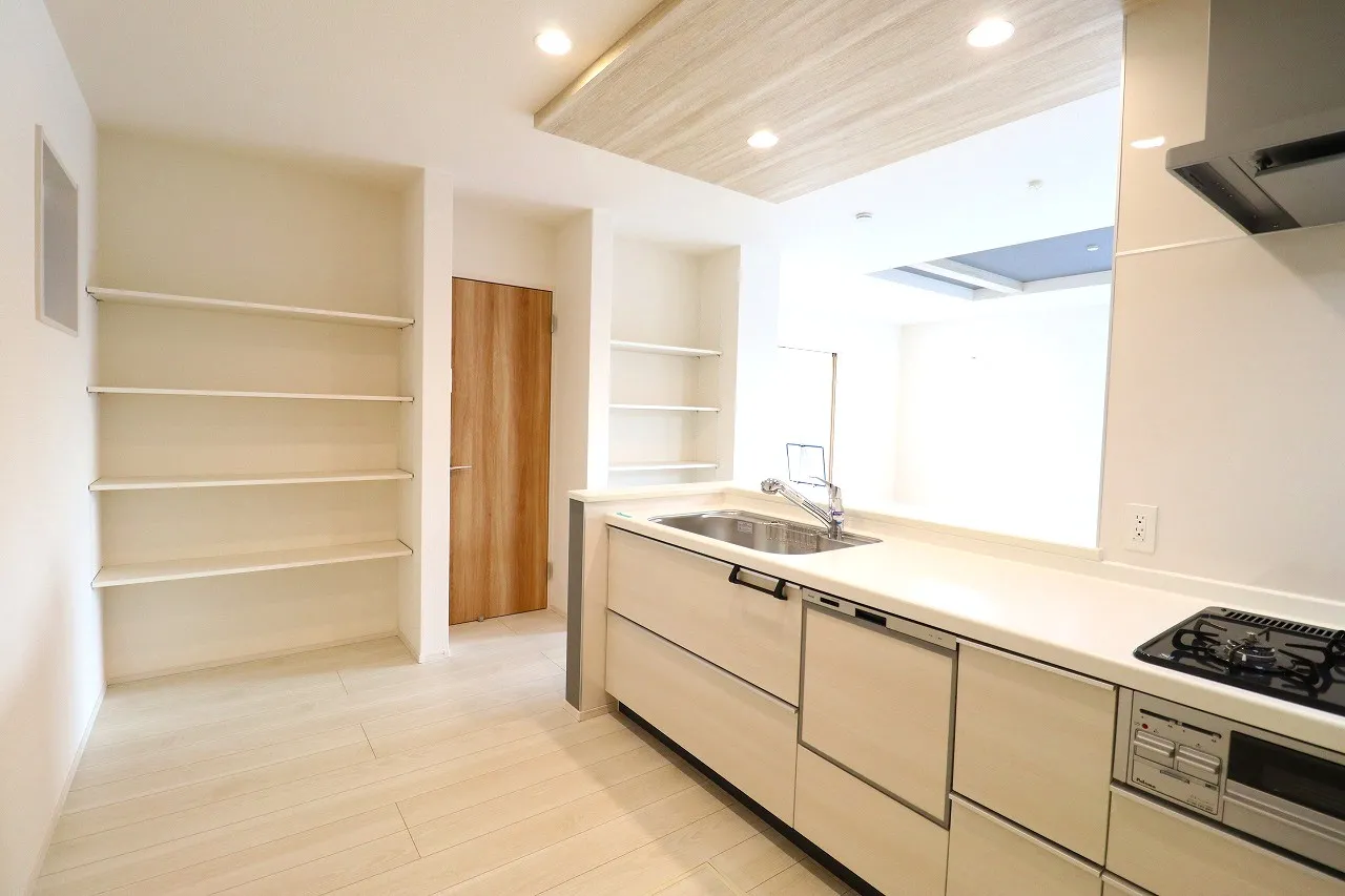 【2号棟キッチン+収納】