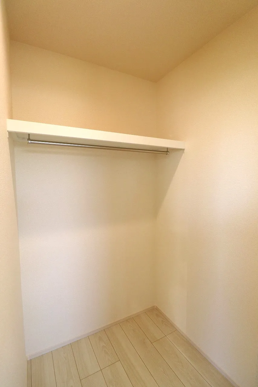【2号棟ウォークインクローゼット】