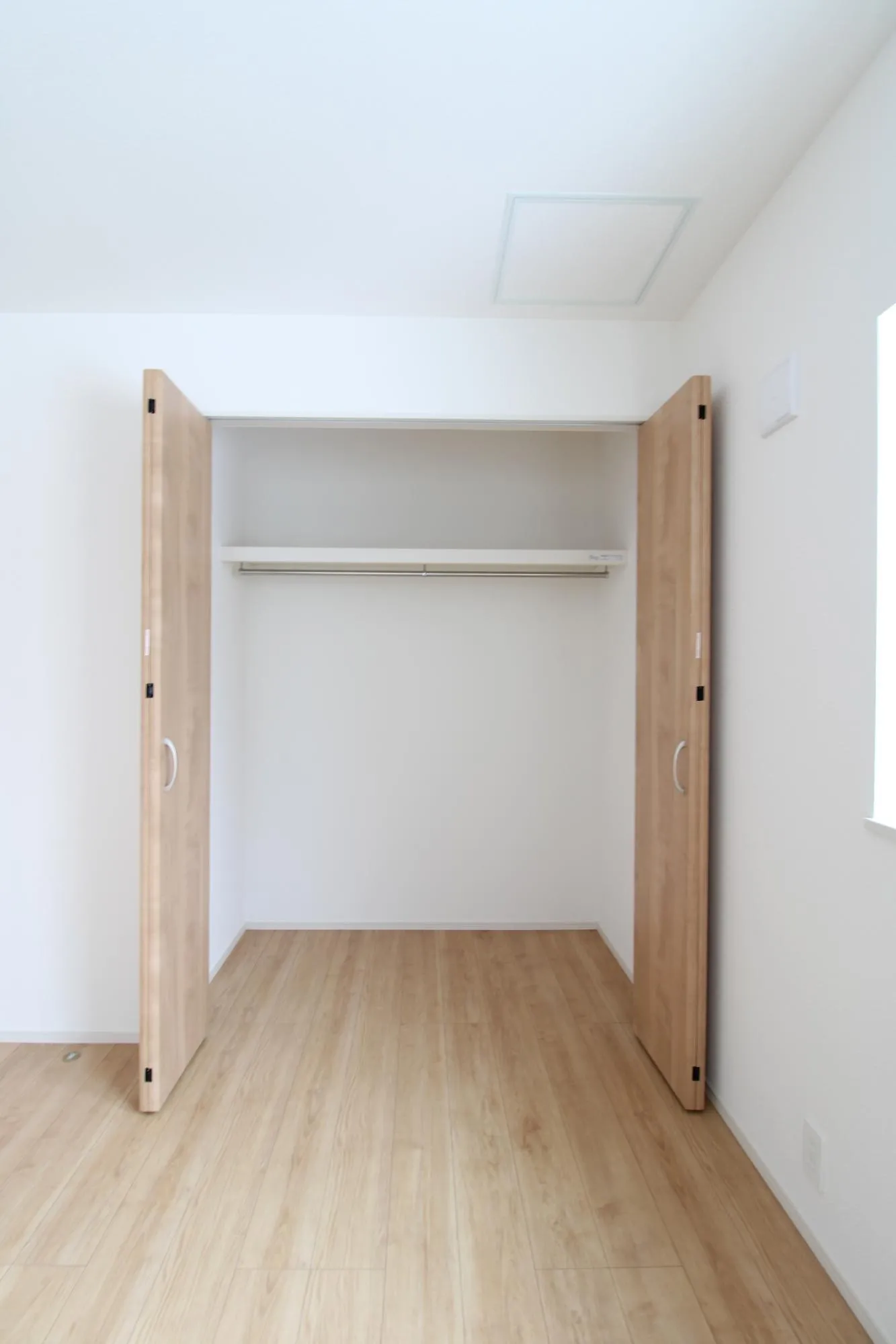 2号棟　洋室6.0帖クローゼット