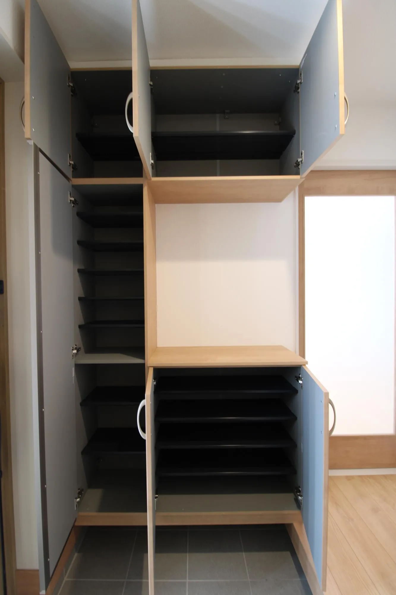 2号棟　玄関収納